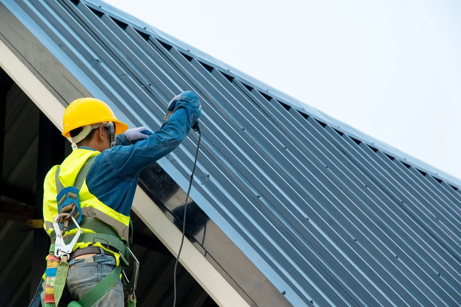 St Pete Roof Repair expert roofing team in St. Petersburg FL